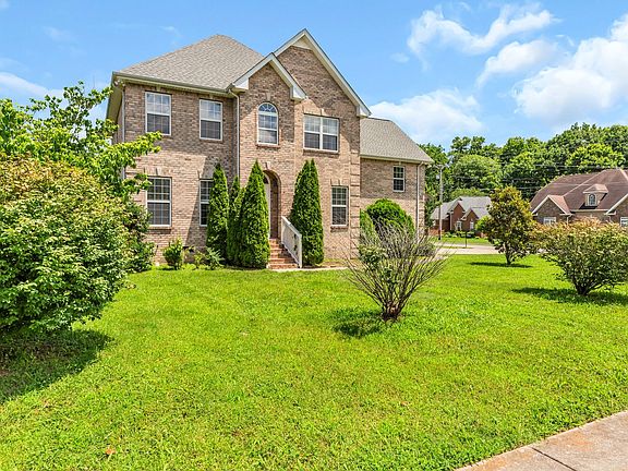 2nd image of 6032 Inglenook Dr