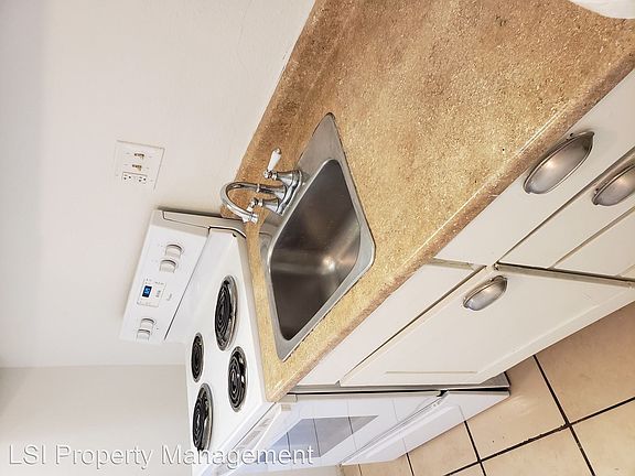 2nd image of 2565 Lynnwood St APT 9