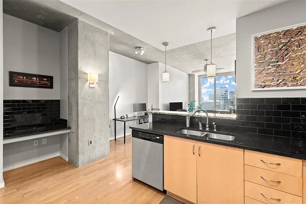 1 bed, 1.0 bath, 744 sqft, $2,000 — Photo 4