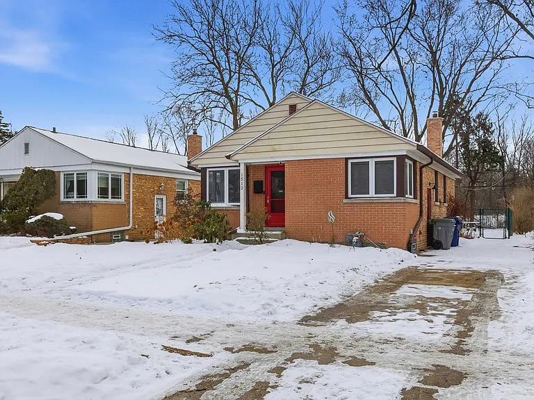 1512 Mulford St — Photo 18