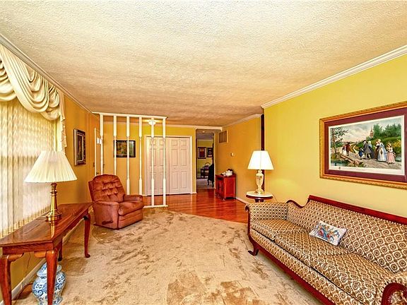 4th image of 910 Wittenberg Dr