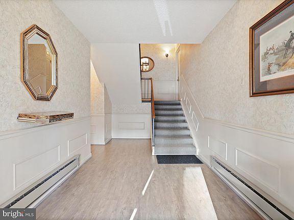 4th image of 7262 Glen Hollow Ct Unit 3