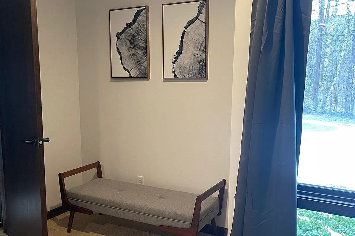 3 bed, 2300 sqft, $5,000 — Photo 4