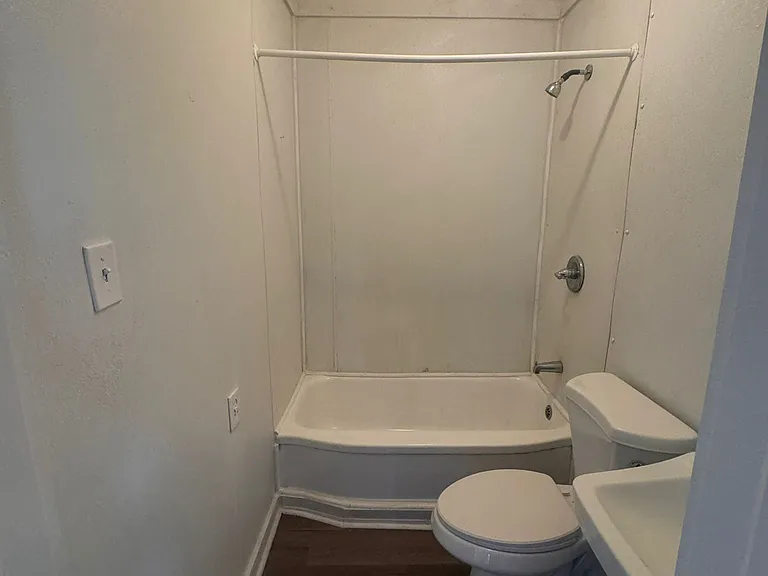 1115 Myrtle St SW — Photo 9