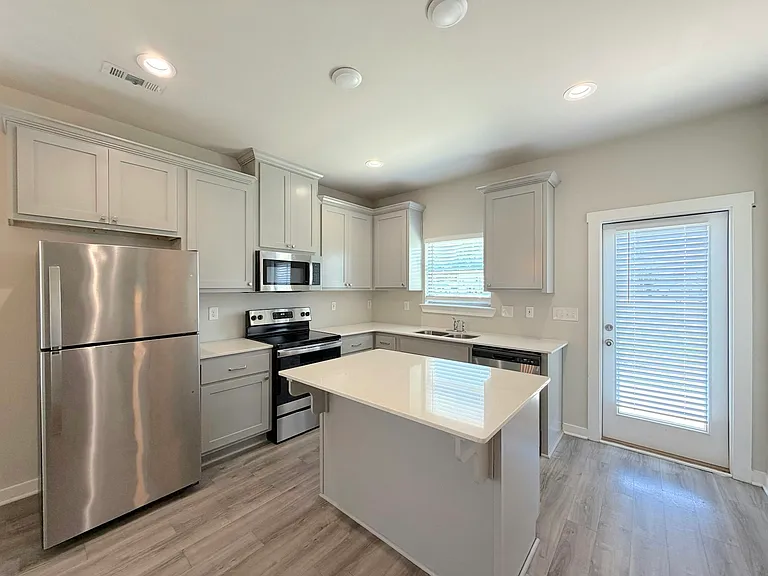 219 Cotton Bayou Dr — Photo 11