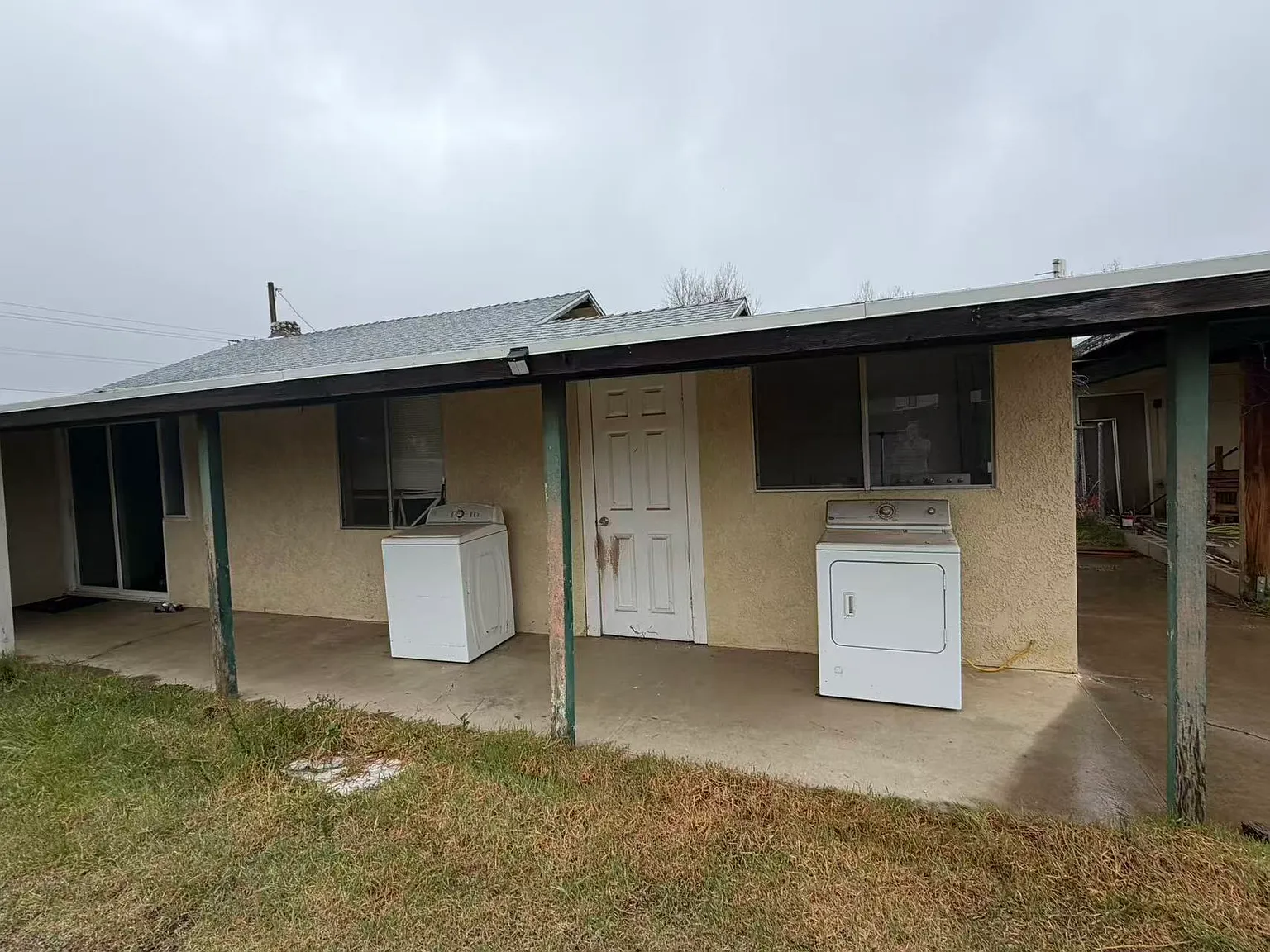 2 bed, 1000 sqft, $2,299 — Photo 1