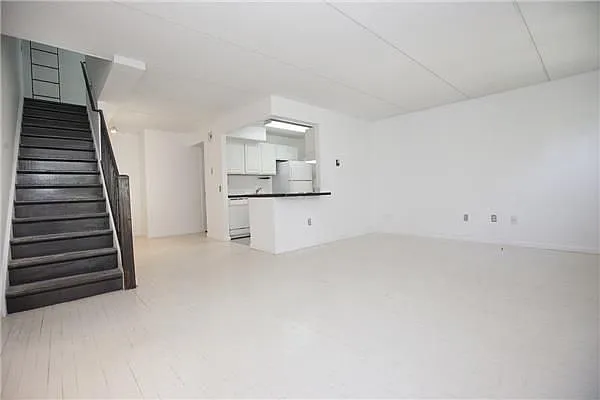 Rented by Evans Real Estate | media 2