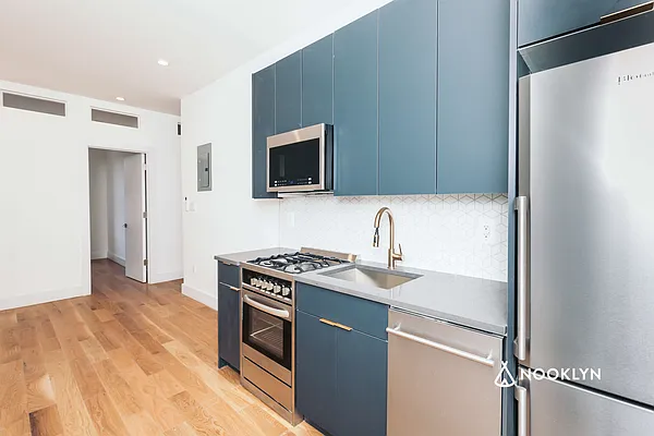 Rented by Nooklyn NYC LLC | media 7