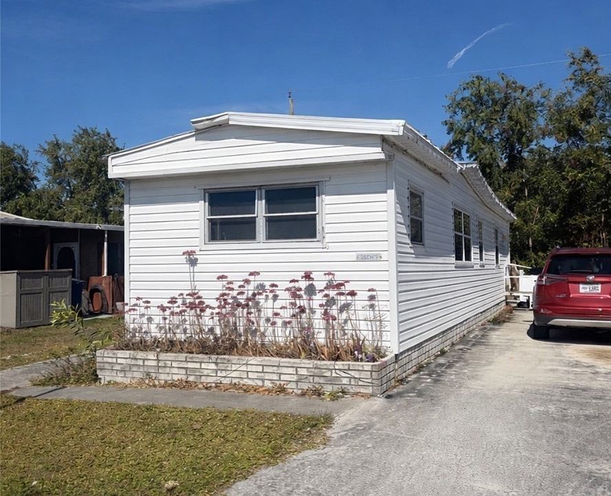 1st image of 11090 Ballweg Ln