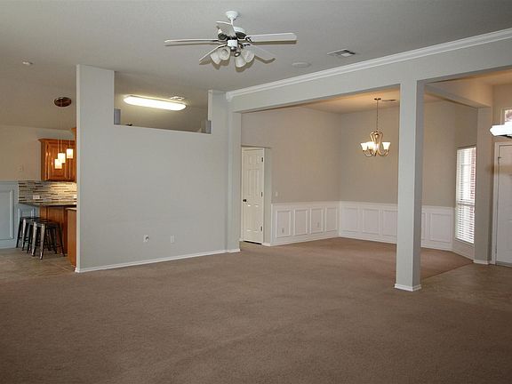 4th image of 125 Lochwood Dr