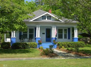 396 S Lewis St, Metter, GA 30439