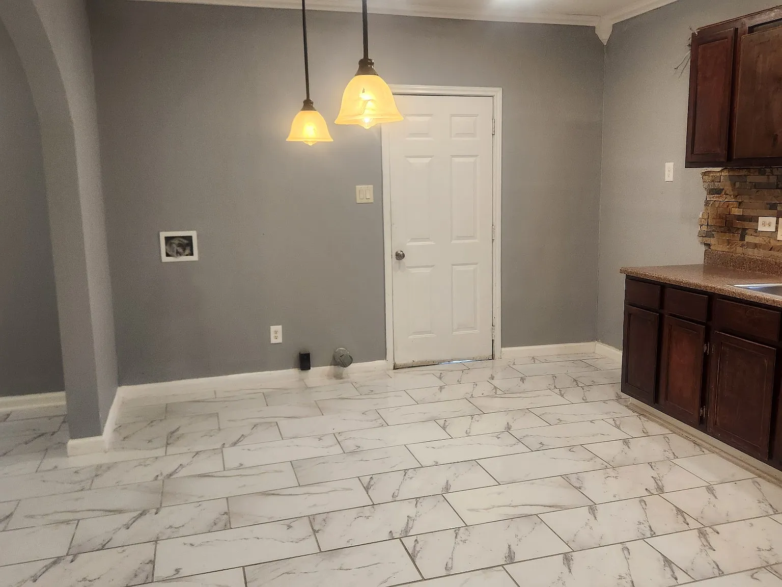 3 bed, 1600 sqft, $1,890 — Photo 3