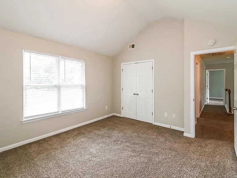412 Peterson Dr — Photo 14