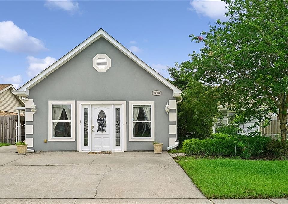1st image of 2708 Pin Oak Dr