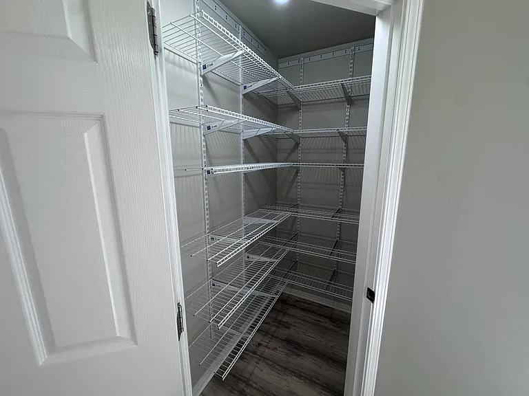 1700 NE Cinder Loop — Photo 8