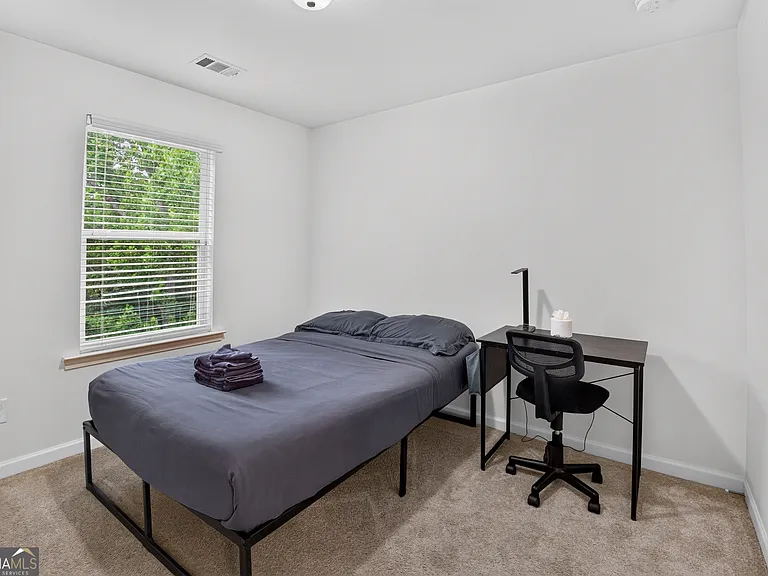 865 Society Cir SW — Photo 16