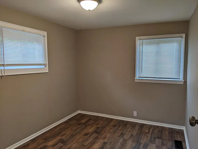4101 Cornelius Ave — Photo 5