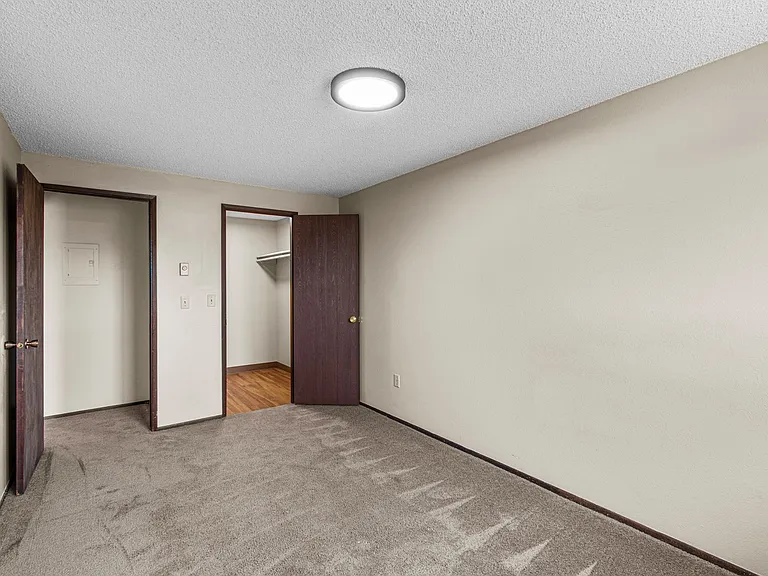 Cedar Green Apartments — Photo 36