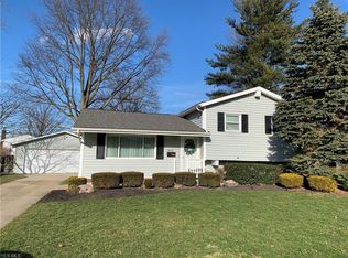 24158 Woodmere Dr, North Olmsted, OH 44070