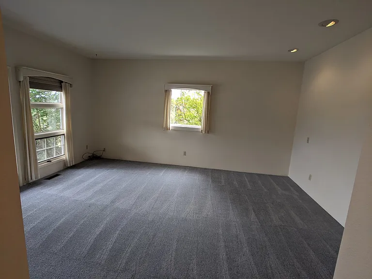 251 Old Schoolhouse Rd — Photo 26