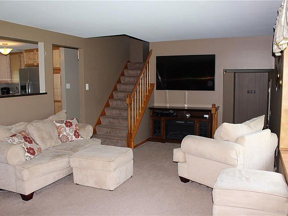 5th image of 69 Saint Gregory Ct