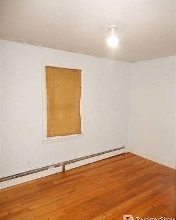 2nd image of 355 Burnsford Ave
