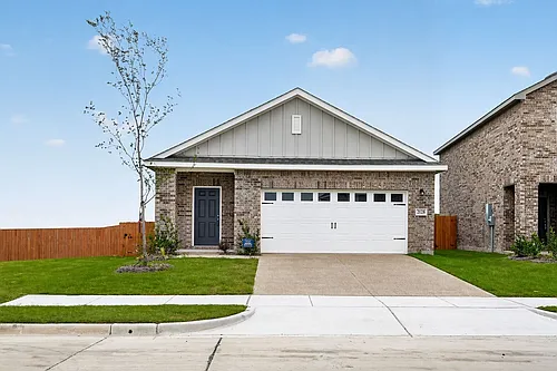 2128 Meadow Park Photo 1
