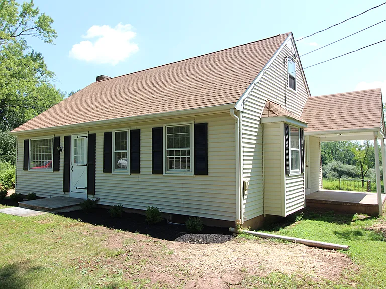 229 Pittstown Rd — Photo 5