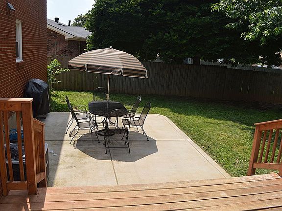 4th image of 4205 Manner Gate Dr