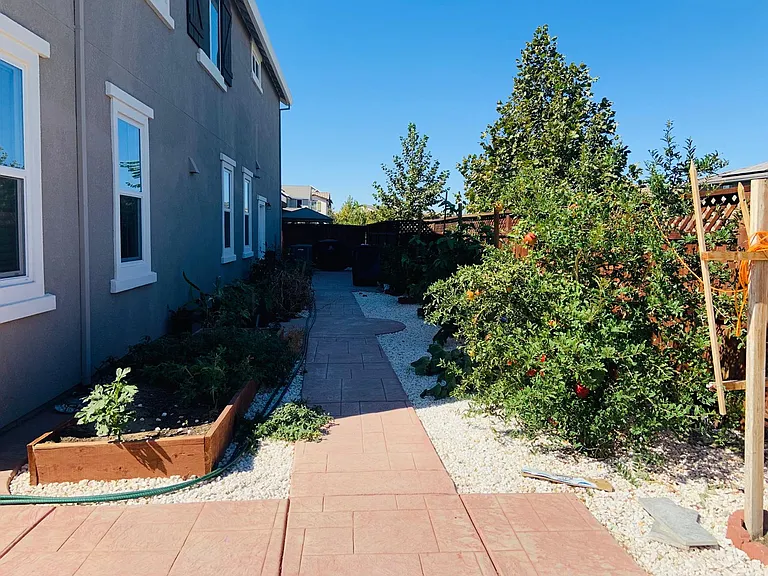 1462 S Barker St — Photo 10