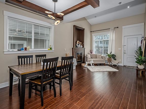 4th image of 30748 Cardinal Ave #4