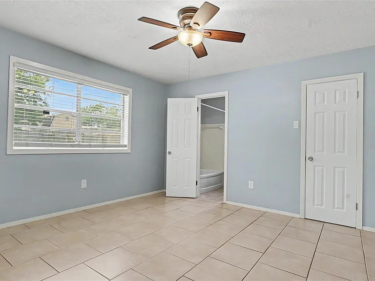 4210 Cork Ln — Photo 14