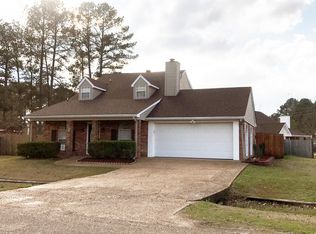 457 Riverbend Dr, Byram, MS 39272
