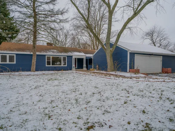 22W275 Peterson Ave, Glen Ellyn, IL 60139