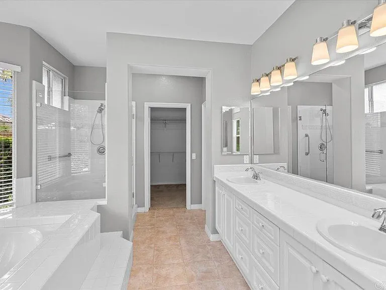 219 Pacific View Ln — Photo 25