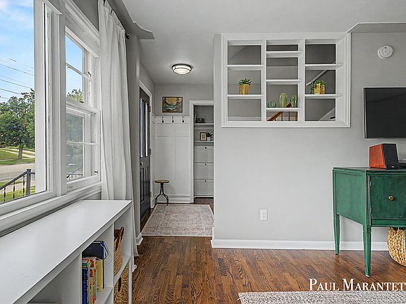 5th image of 1028 Dorroll St NE