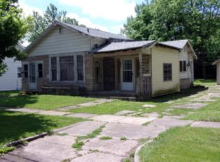 125 S 4th St, Sturgis, MI 49091