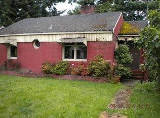 8441 Island Dr S, Seattle, WA 98118