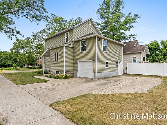 5th image of 1051 Pennoyer Ave