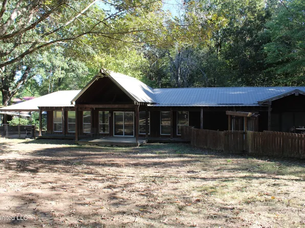 51 Connie Dr, Pope, MS 38658