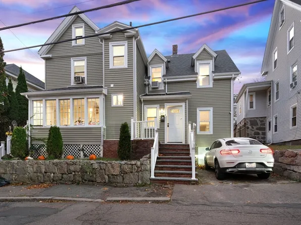 49 Smith St, Quincy, MA 02169