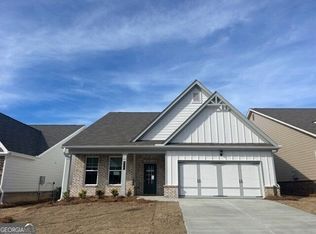 802 Kestrel Dr, Loganville, GA 30052