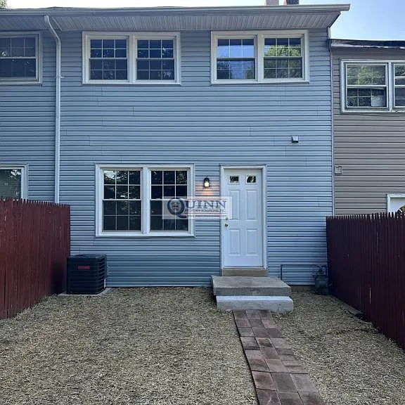 134 E Village Rd — Photo 12