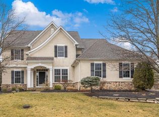 9894 Cape Ct, Dublin, OH 43017