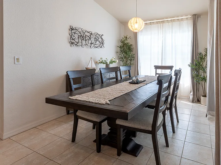 4728 SW 24th Ave — Photo 16