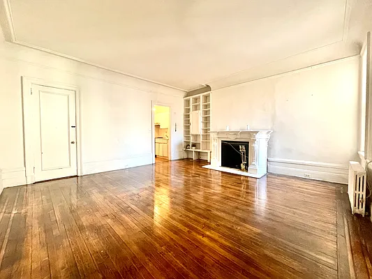 Rented by Addison Property Group | media 16