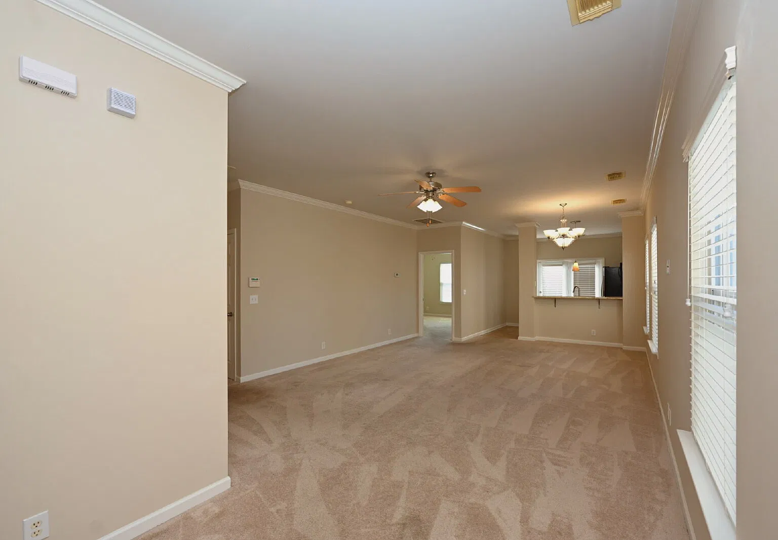 2 bed, 2.0 bath, 1060 sqft, $1,695 — Photo 4