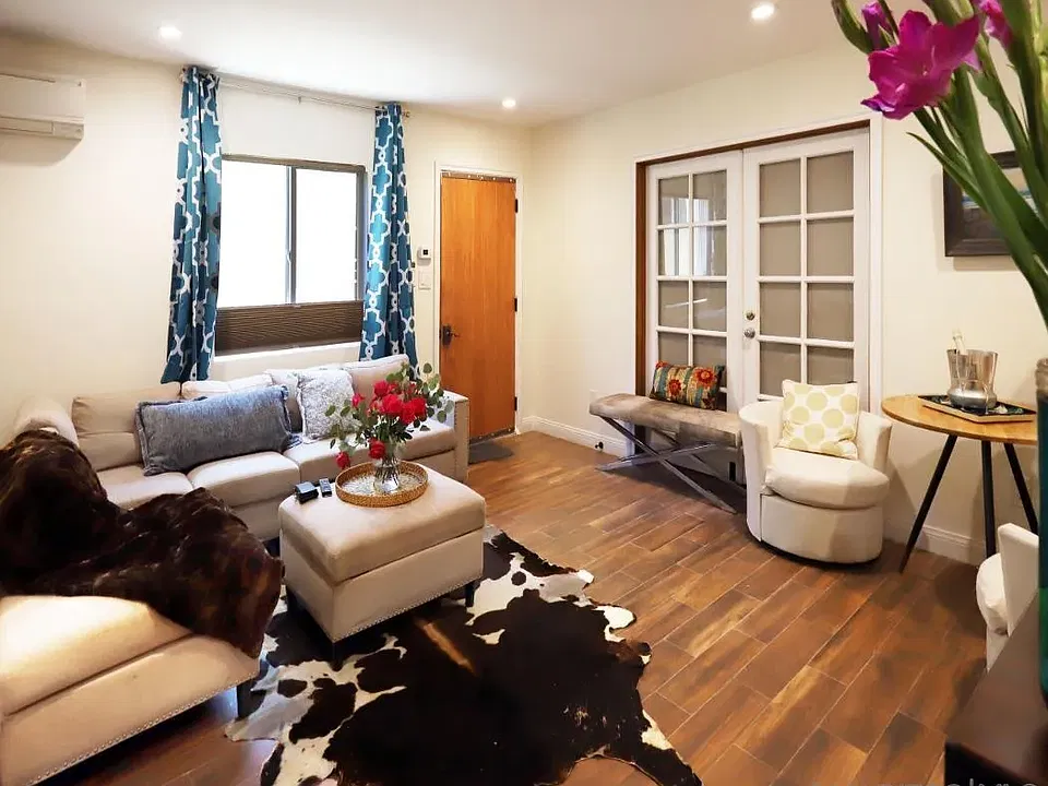4671 Point Loma Ave