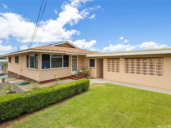 1553 Kalauipo St, Pearl City, HI 96782
