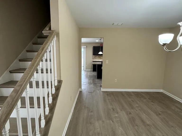 1620 Shire Village Dr — Photo 9